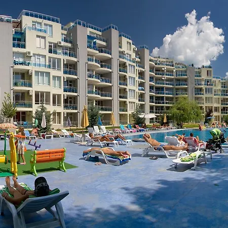 Апартамент Oasis Pmg